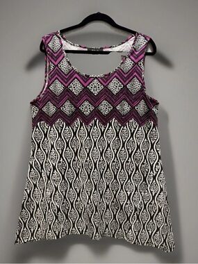 Sleeveless Patterned Tank Top in Purple and Black